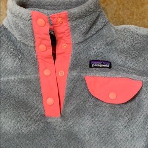 Patagonia girls Fleece pullover.  L12